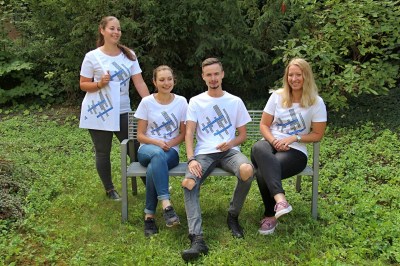 Triko s křížovkou